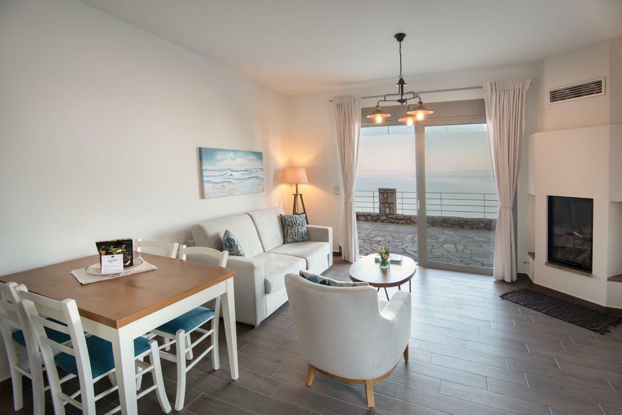 Bay View Guesthouses Kalamáta Eksteriør bilde